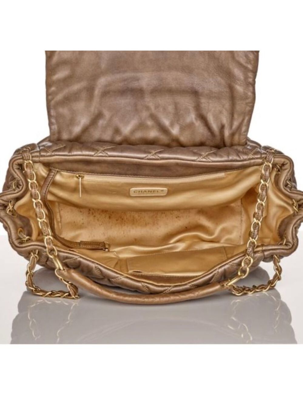 Auth Chanel Diamond Quilt Lambskin Leather Bag - Picture 7 of 9